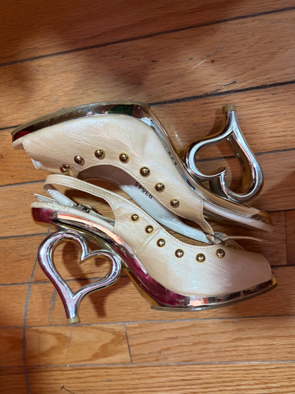 🤍⭐️Cream Heart Heels gold ⭐️🤍